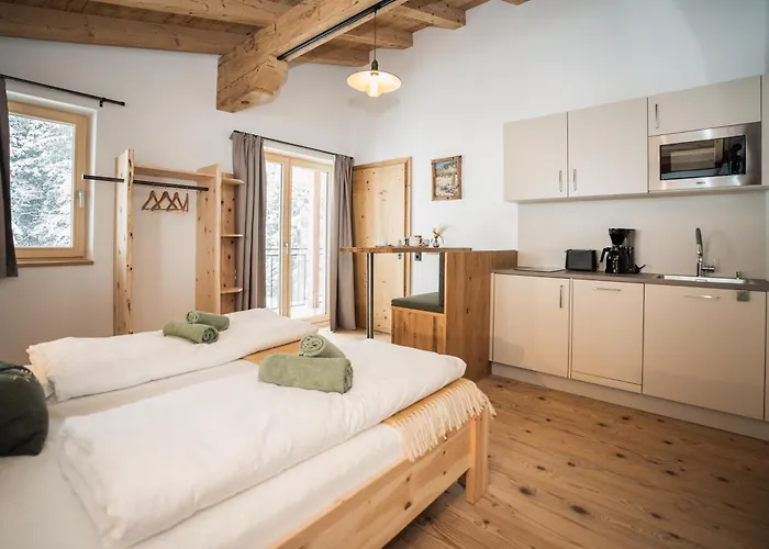 Weidenchalets אכסניה זלריין