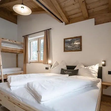 Weidenchalets Lodge *